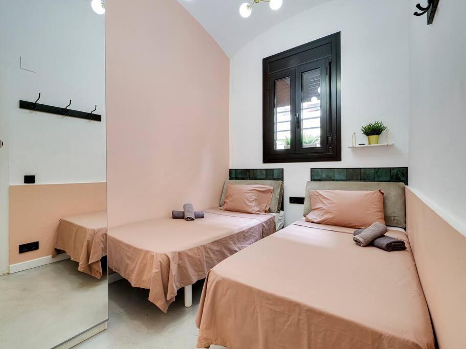 Casa Maria Townhouse- Terrace-4 Bedrooms L'Hospitalet de Llobregat Luaran gambar